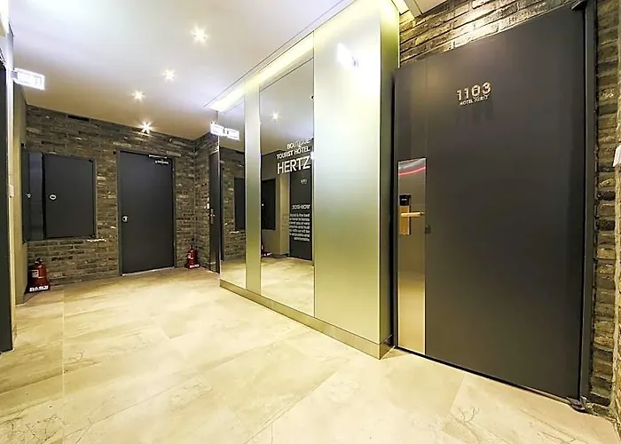 Jongno Hertz 3*