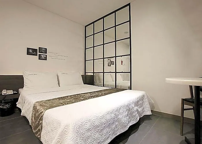 Jongno Hertz Hotel