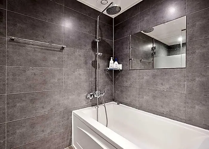 Jongno Hertz 3*